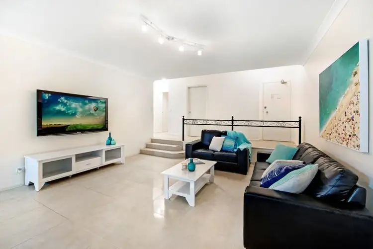 Second view of Homely unit listing, Unit 19 'Sainte Maxime' 25 Cronin Avenue, Main Beach QLD 4217