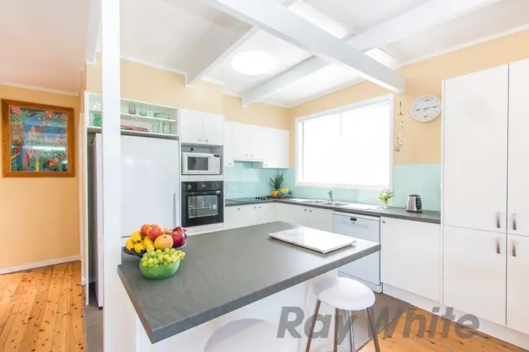 15 Morton Parade, Rankin Park NSW 2287