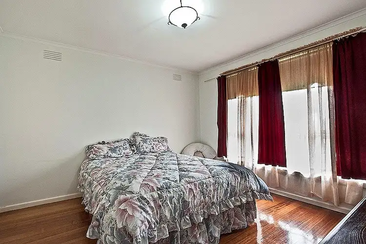 Seventh view of Homely house listing, 8 Ashley Court, Thomastown VIC 3074