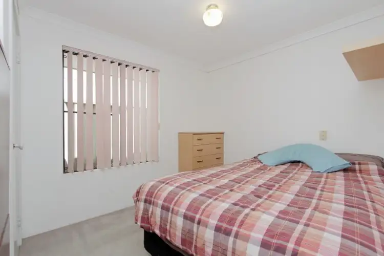 Seventh view of Homely house listing, 4 Romsey Grove, Kiara WA 6054