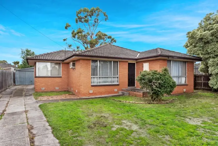 Second view of Homely house listing, 2 Hay Court, Craigieburn VIC 3064