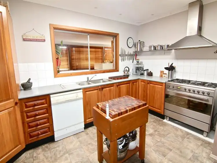 Fifth view of Homely house listing, 10 High Street, Saratoga NSW 2251