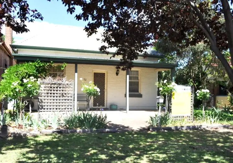 52 Thompson Street, Cootamundra NSW 2590