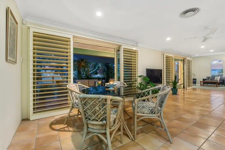 Seventh view of Homely house listing, 3 Sorrento Close, Carindale QLD 4152