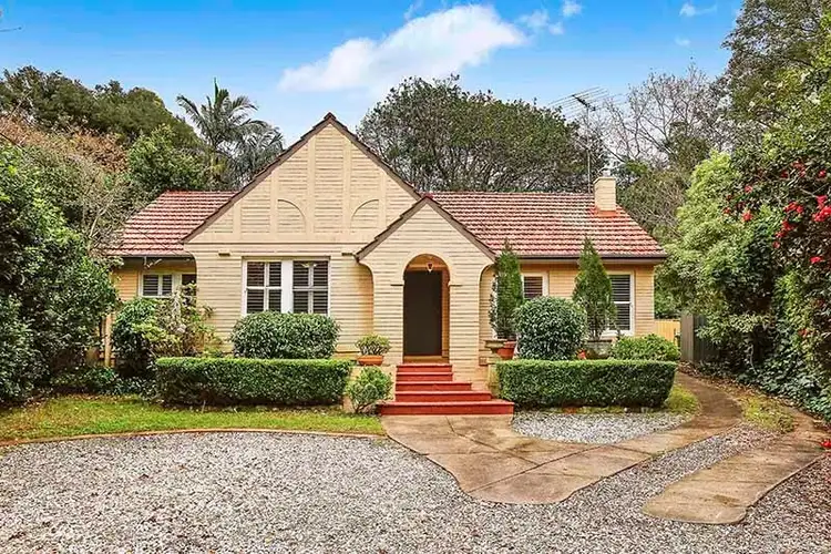 2 Roberts Avenue, Wahroonga NSW 2076