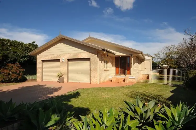 14 Dahlia Court, Middle Ridge QLD 4350