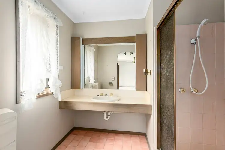 Seventh view of Homely house listing, 6 KIRSTEN Court, Mooroolbark VIC 3138
