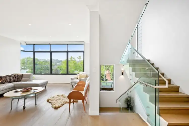 18 Sunnyside Crescent, Castlecrag NSW 2068