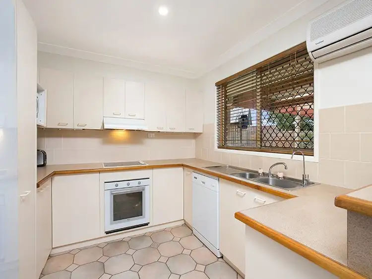 Fifth view of Homely house listing, 10 Seletar Place, Tanah Merah QLD 4128