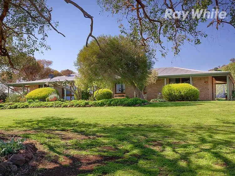 1511 Lake Road, Bethanga VIC 3691