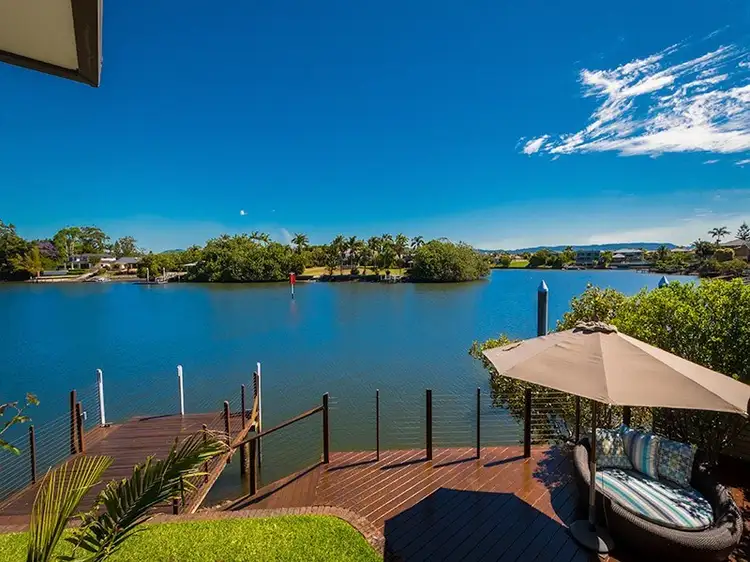 7 Donegal Crescent, Sorrento QLD 4217