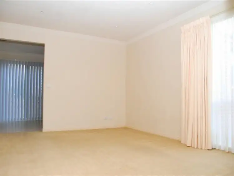 Second view of Homely house listing, 2/24 Silvercreek Court, Lynbrook VIC 3975