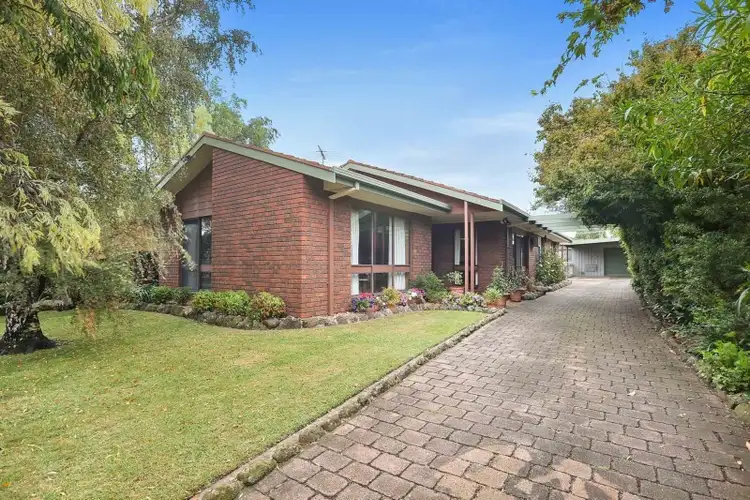 4 Eton Road, Belmont VIC 3216