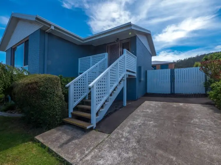 108 Oakdowns Parade