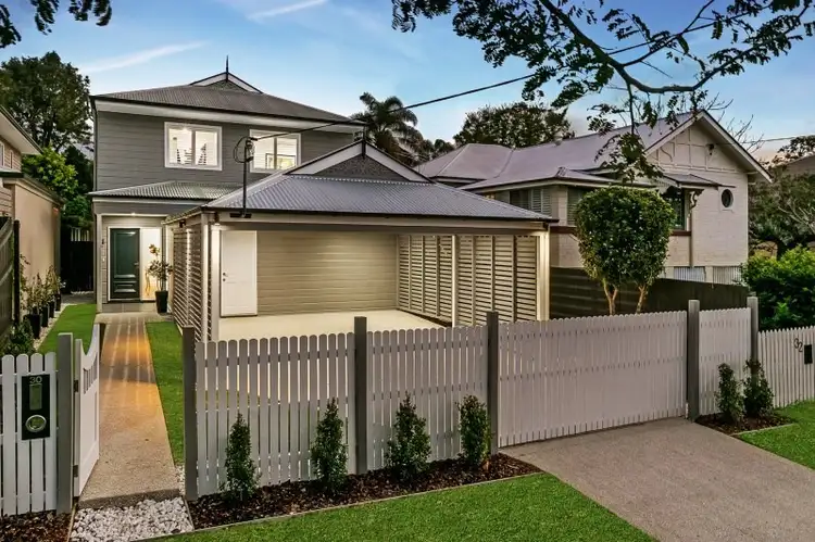 30 Bentinck Street, Sherwood QLD 4075