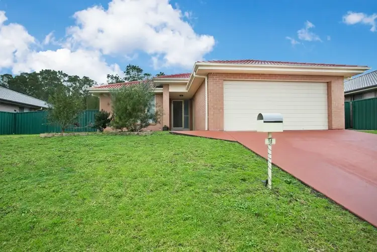 10 Shortland Drive, Rutherford NSW 2320