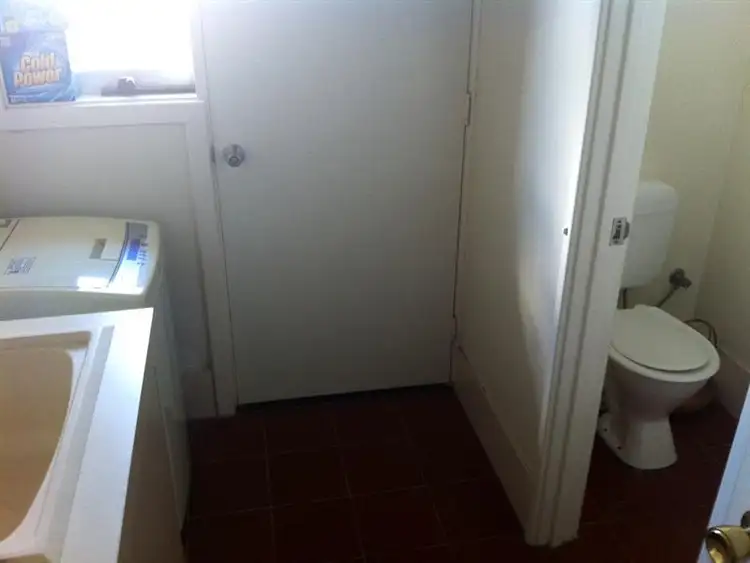 Seventh view of Homely house listing, 2/34 Lockwood Crescent, Withers WA 6230
