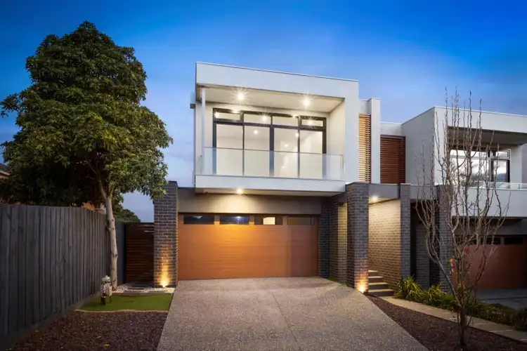 24 Winters Way, Doncaster VIC 3108
