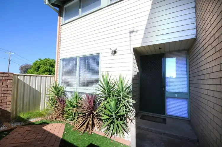 5/429 Griffith Road, Lavington NSW 2641