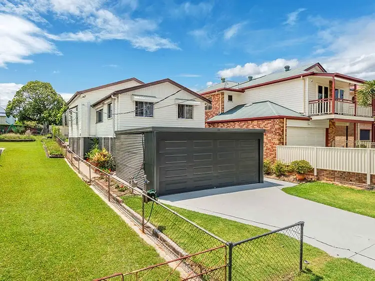 30 Owen Street, Wooloowin QLD 4030