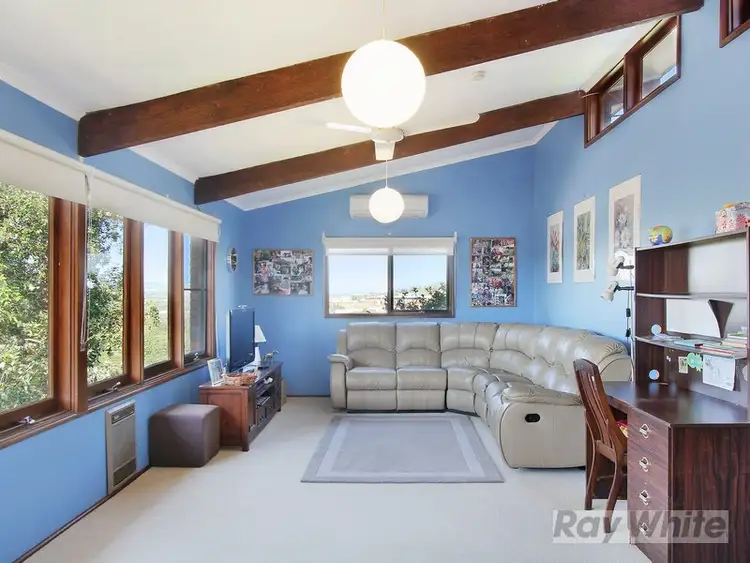 Fifth view of Homely house listing, 8 Bernice Place, Tamworth NSW 2340