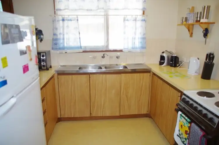 Fifth view of Homely house listing, 6 Pitt Court, Renmark SA 5341