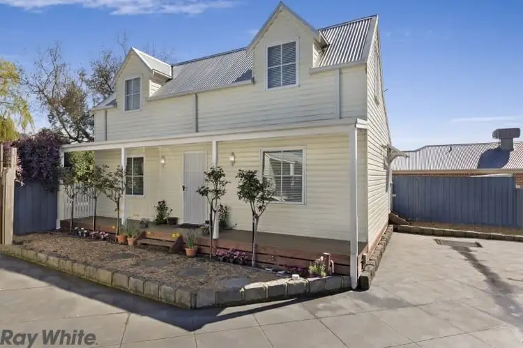 4/52 Stawell Street, Romsey VIC 3434