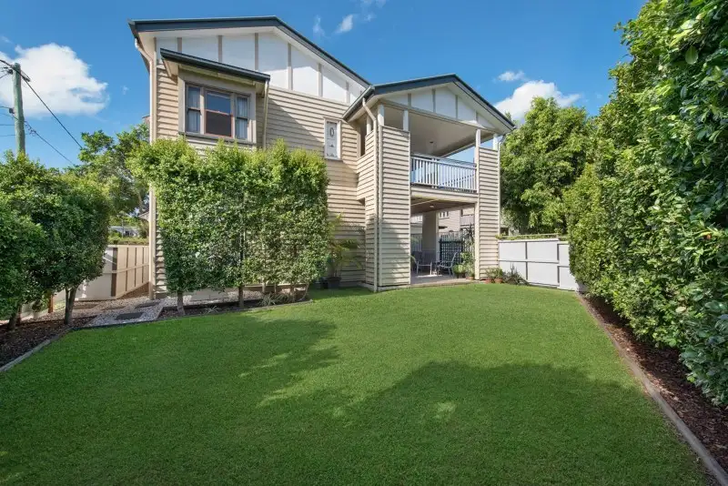 Main view of Homely townhouse listing, 2/9 Windsor Street, Hamilton QLD 4007