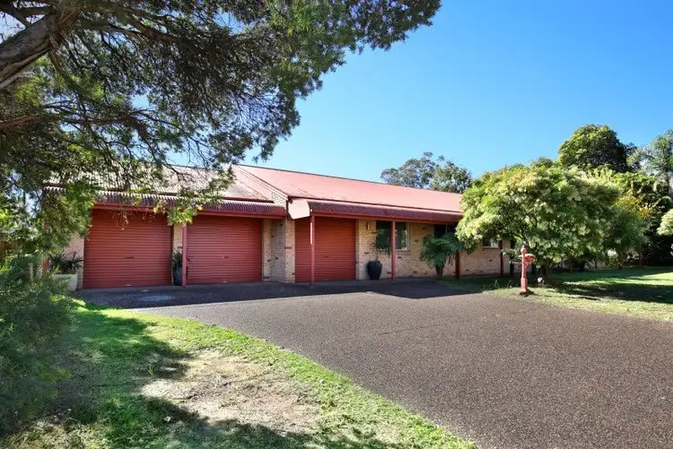 60 Ferntree Drive, Bomaderry NSW 2541