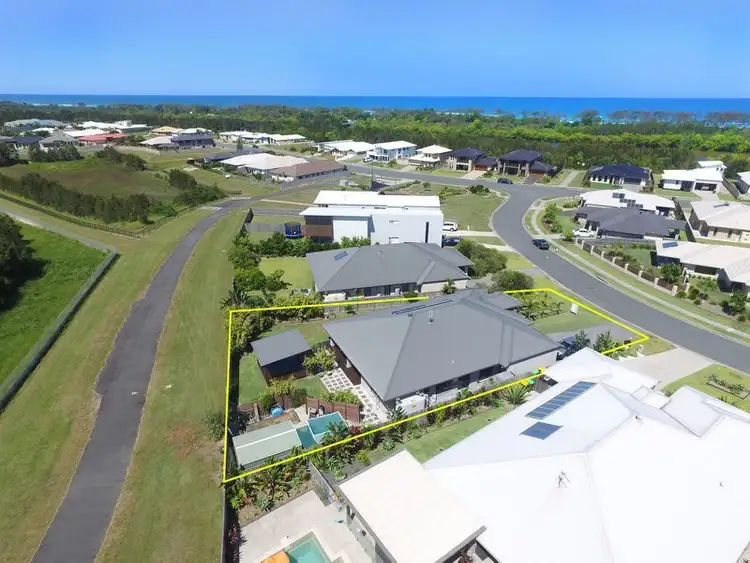 10 Hassett Drive, Pottsville NSW 2489