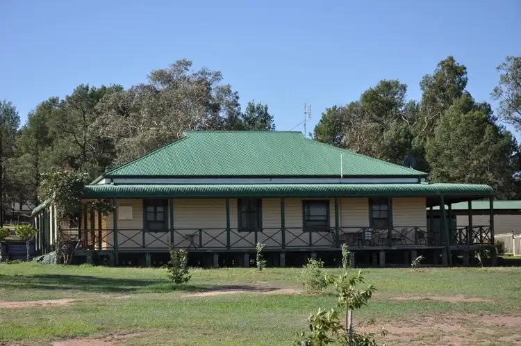 3 West Street, Eugowra NSW 2806
