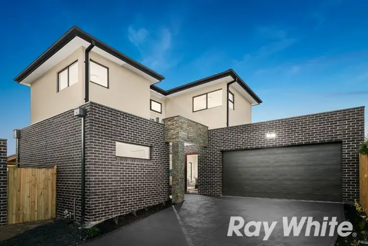 2/8 Carwarp Street, Macleod VIC 3085