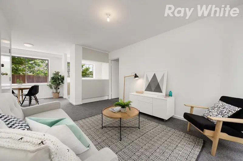 Main view of Homely unit listing, 2/30 Robb Street, Reservoir VIC 3073