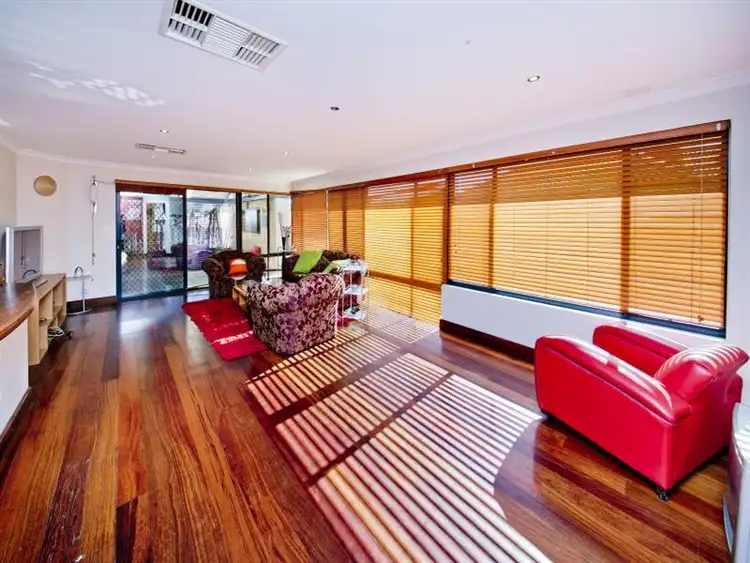 Sixth view of Homely house listing, 9 Springview Circle, Beechboro WA 6063
