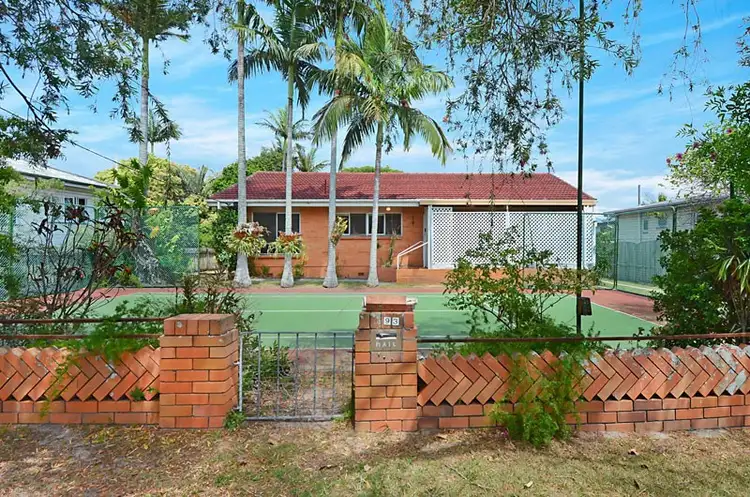 93 Dover Road, Redcliffe QLD 4020