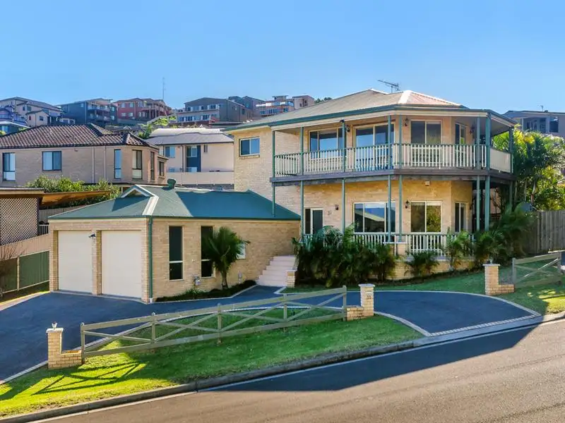 Main view of Homely house listing, 32 Whimbrel Avenue, Berkeley NSW 2506