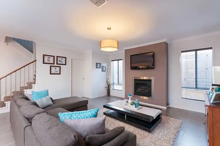 Fourth view of Homely house listing, 6 Mallacoota Way, Craigieburn VIC 3064