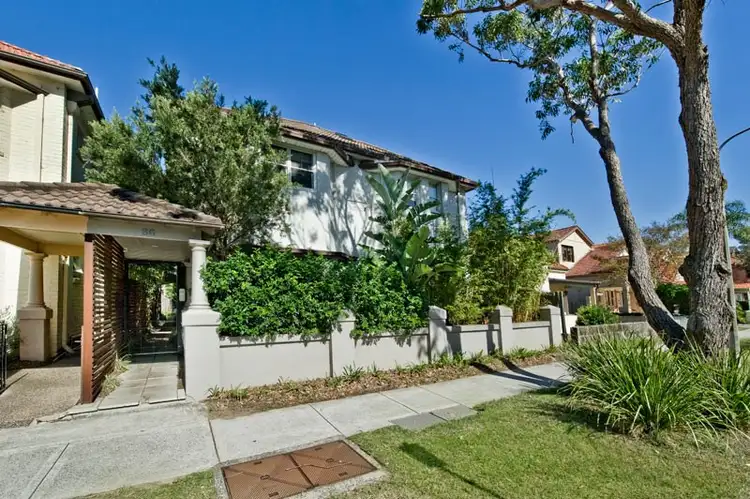Third view of Homely apartment listing, 2/86 Beach Road, Bondi Beach NSW 2026