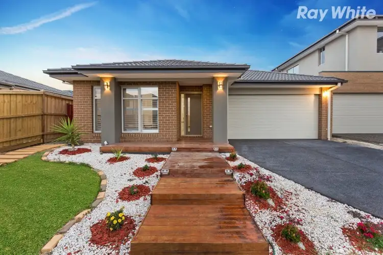 Main view of Homely house listing, 10 Fairlight Avenue, Keysborough VIC 3173