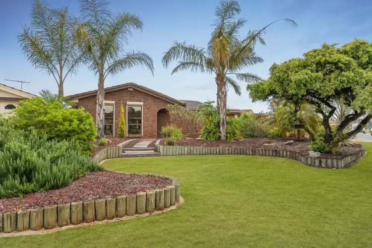 8 Mariners Crescent, West Lakes SA 5021