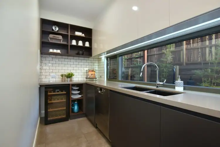 Sixth view of Homely house listing, 8 St Ives Court, Mount Lofty QLD 4350