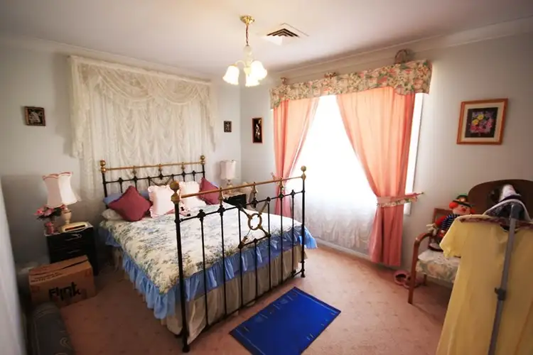 Seventh view of Homely house listing, 10 Lacks Place, Blair Athol NSW 2560