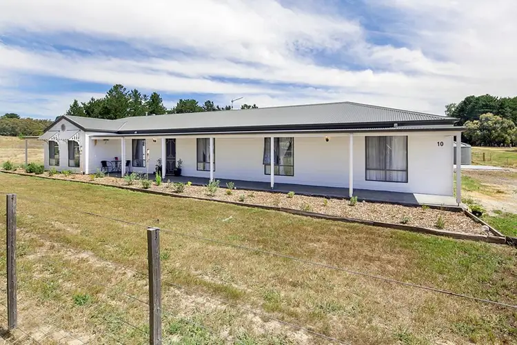 10 Drummond Street, Scarsdale VIC 3351