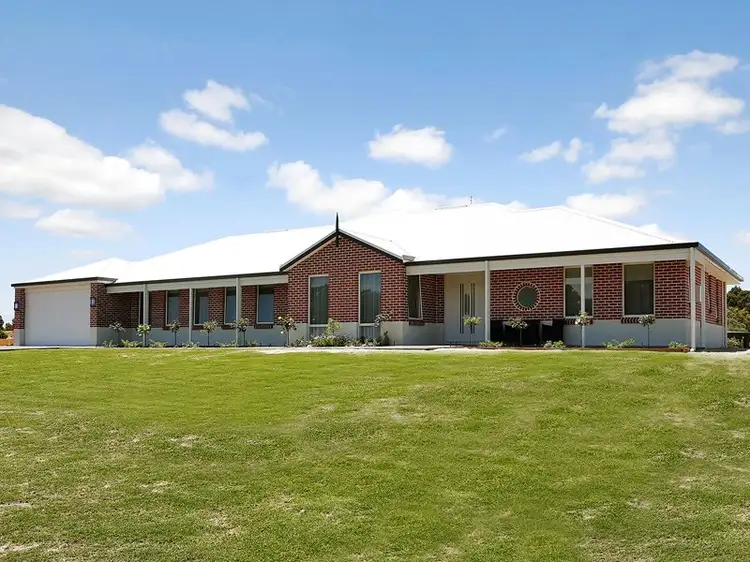18 Housden Close, Muchea WA 6501
