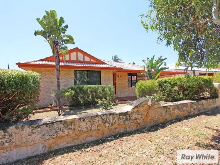 84 Thomas Street, Queens Park WA 6107