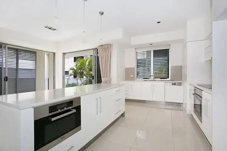 Fourth view of Homely unit listing, 2 17 Anne Avenue, Broadbeach QLD 4218