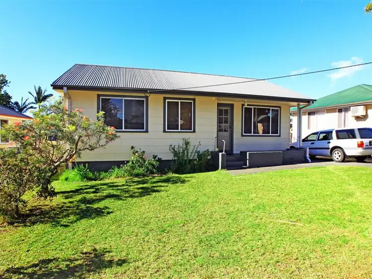 10 Shirley Street, Bomaderry NSW 2541