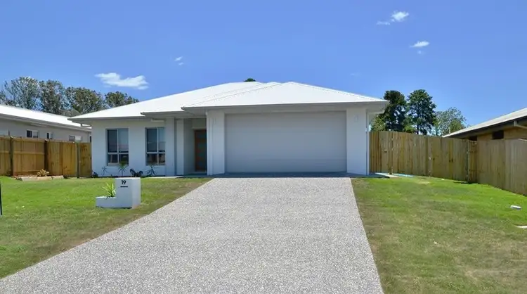 19 Pineview Drive, Beerwah QLD 4519