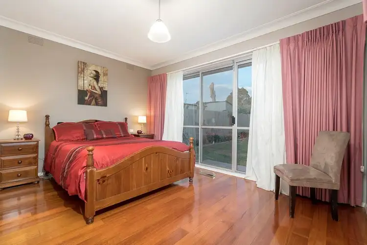 Fifth view of Homely house listing, 5 Mayfair Court, Keysborough VIC 3173