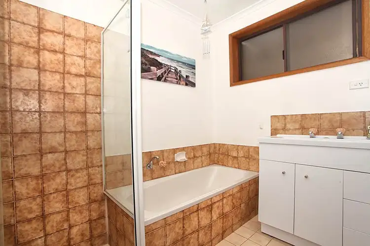 Seventh view of Homely house listing, 16 Lisbon Road, Craigmore SA 5114